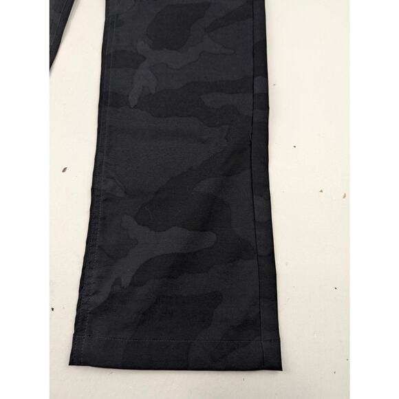 686 Men's 30 x 30 Featherlight Everywhere Chino Pants Black Camo - Picture 8 of 10